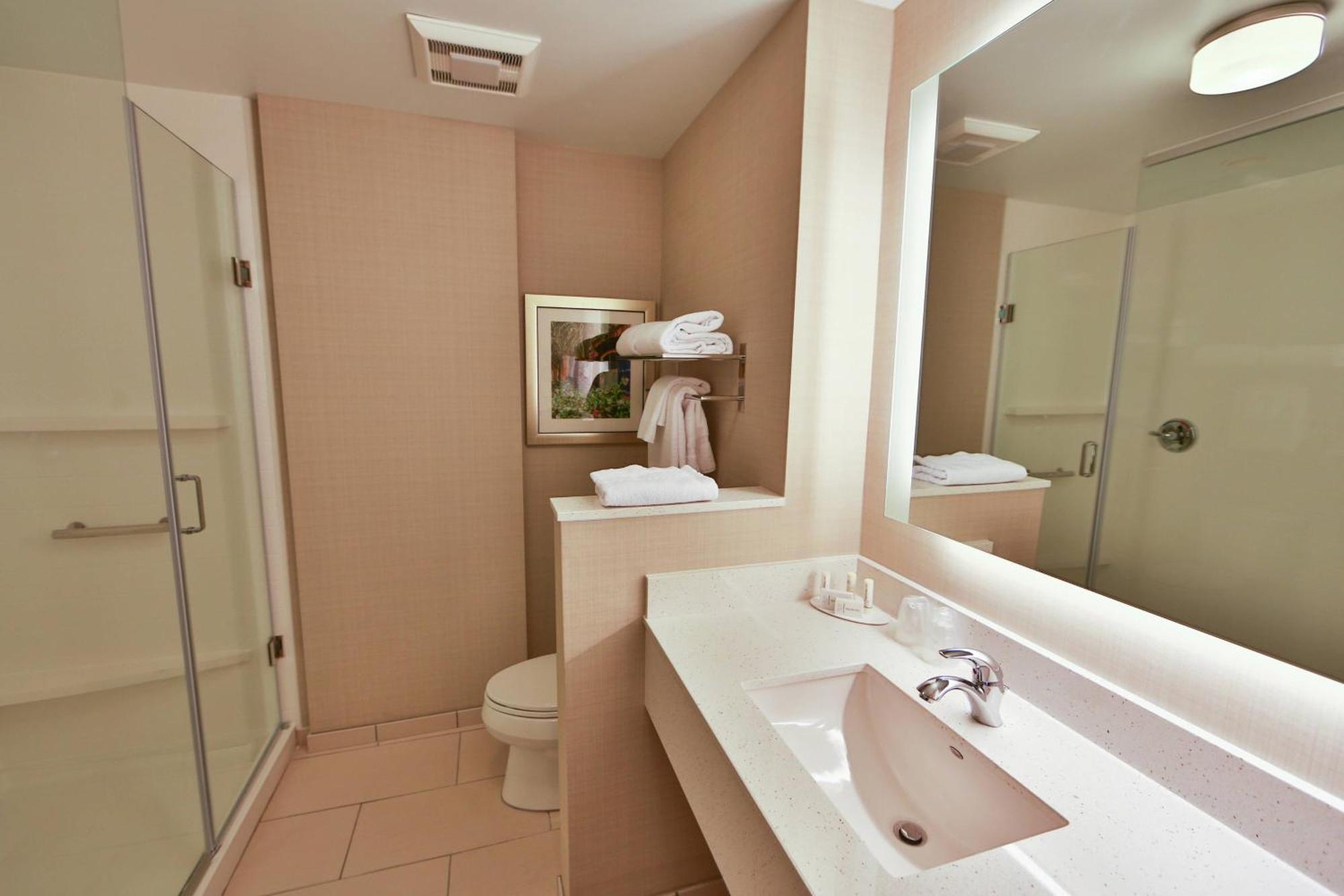 Fairfield Inn & Suites By Marriott Savannah Midtown מראה חיצוני תמונה
