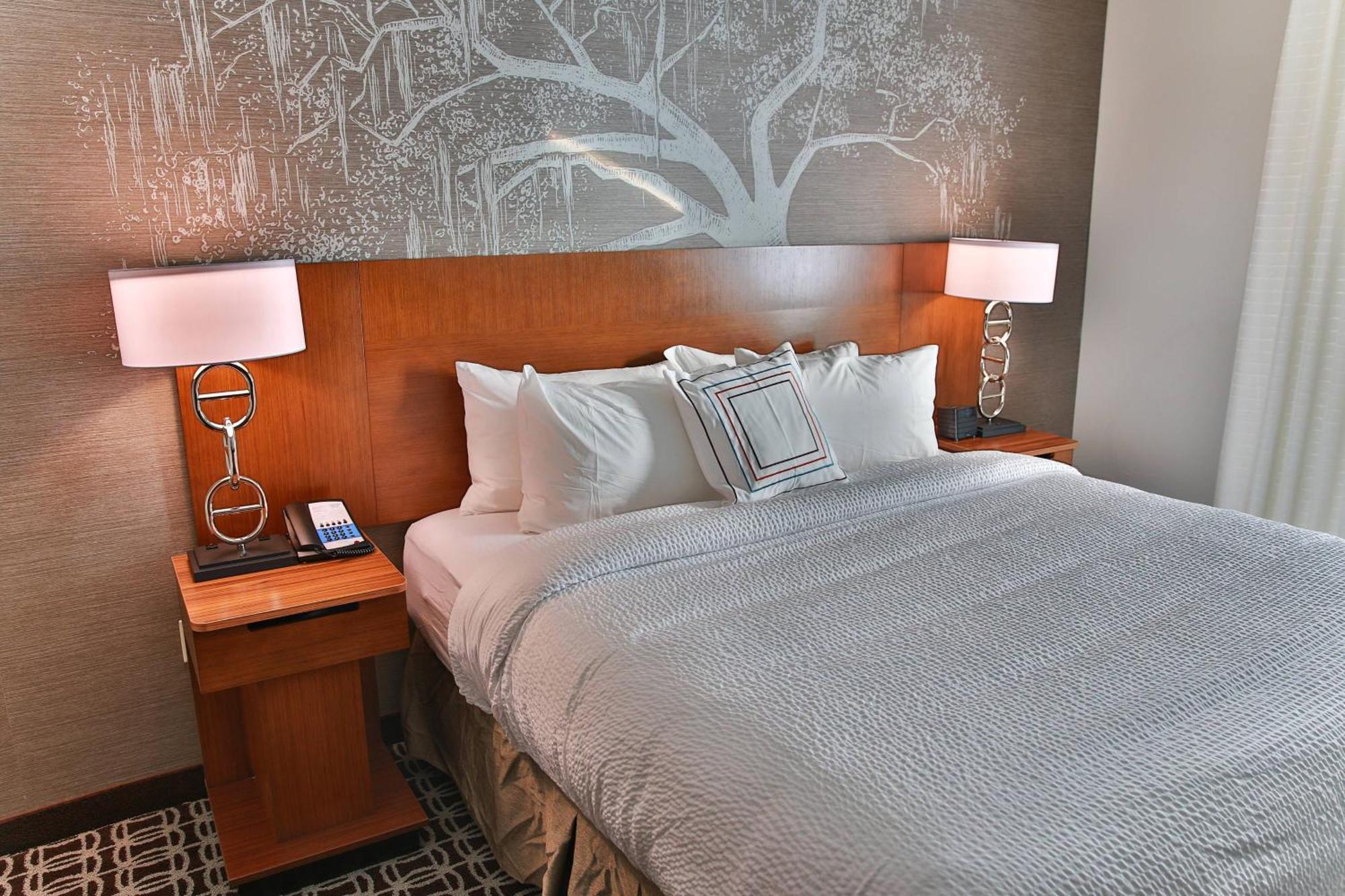 Fairfield Inn & Suites By Marriott Savannah Midtown מראה חיצוני תמונה
