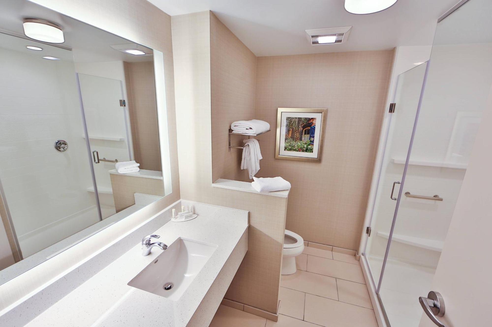 Fairfield Inn & Suites By Marriott Savannah Midtown מראה חיצוני תמונה