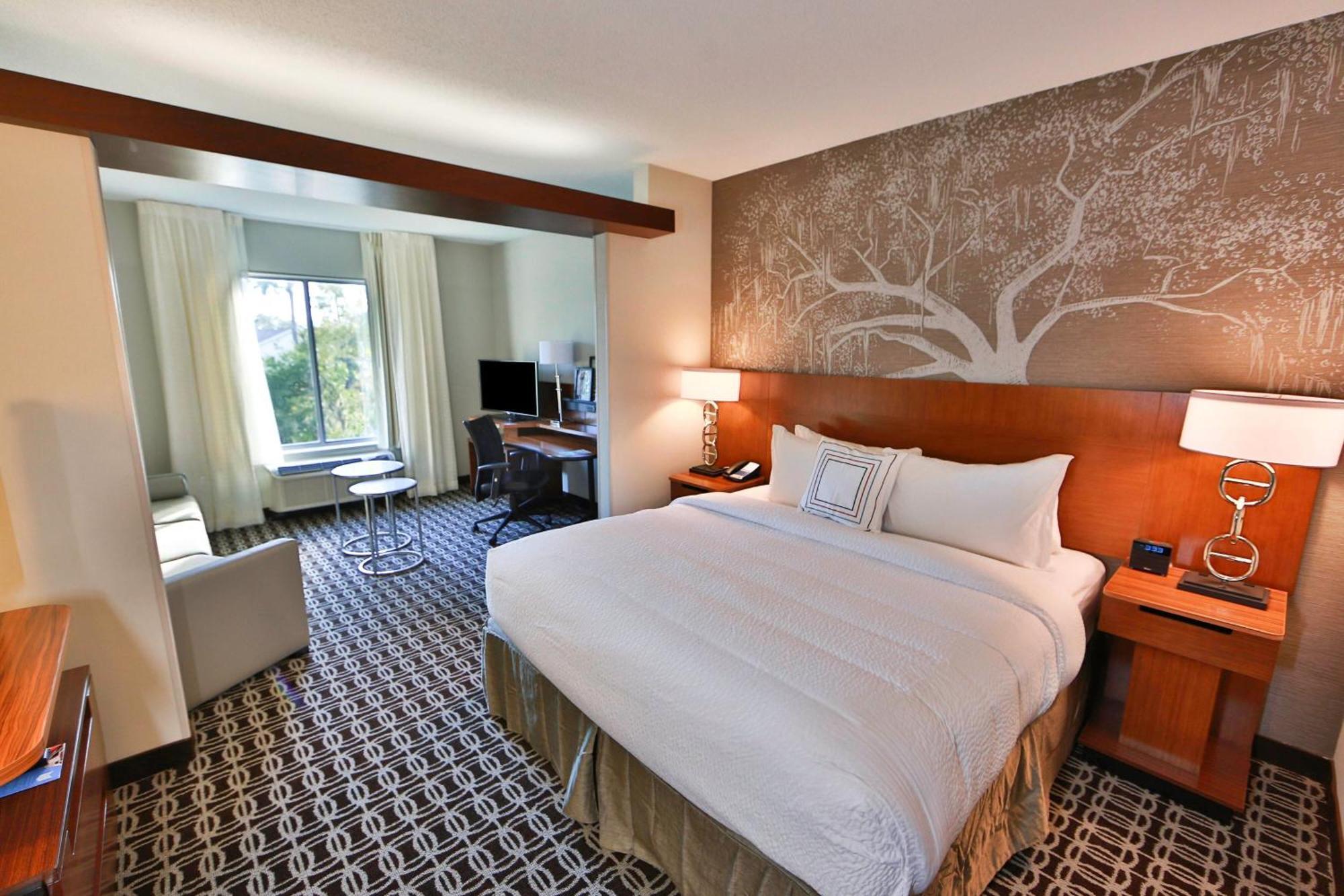 Fairfield Inn & Suites By Marriott Savannah Midtown מראה חיצוני תמונה