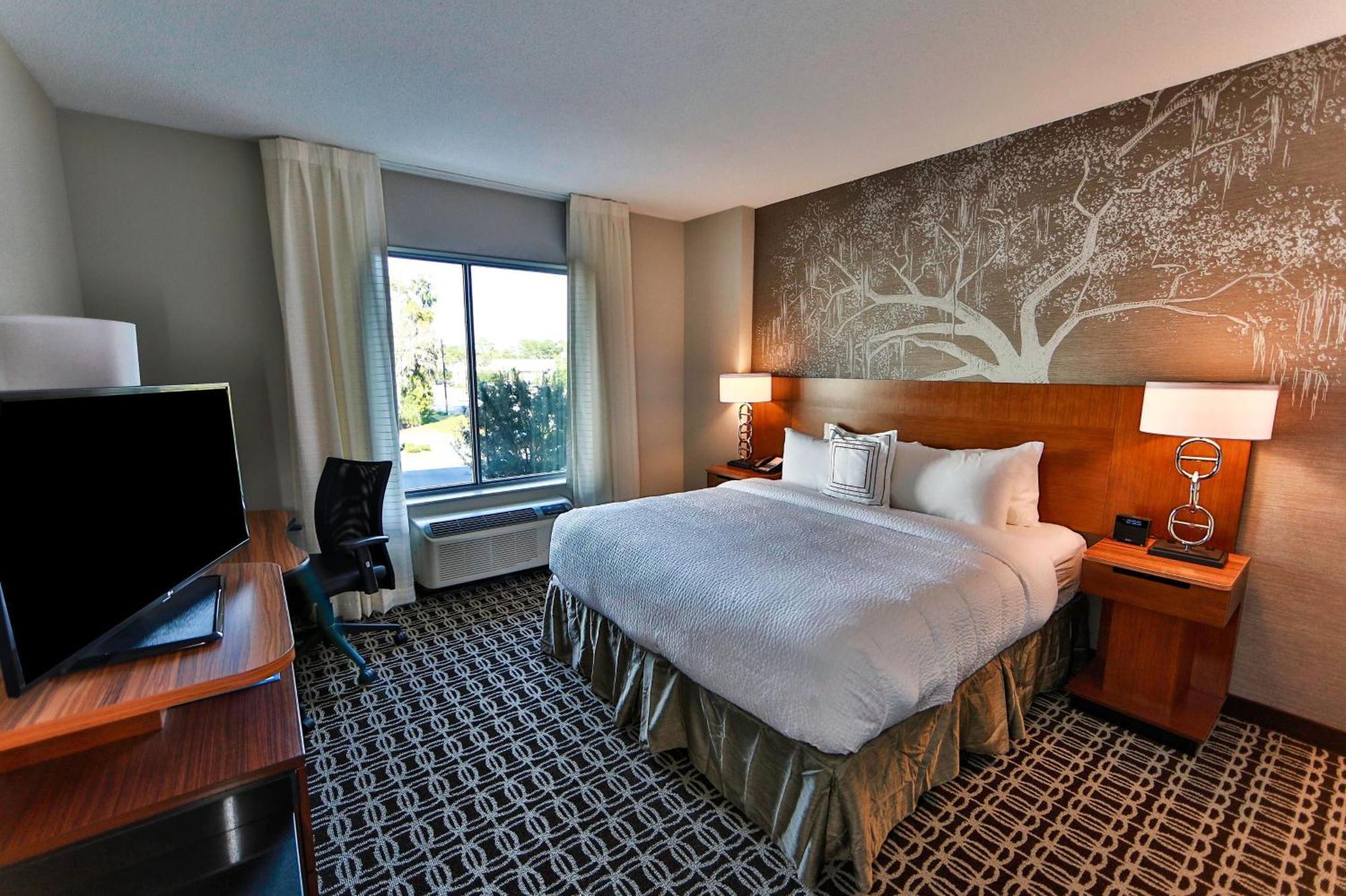 Fairfield Inn & Suites By Marriott Savannah Midtown מראה חיצוני תמונה